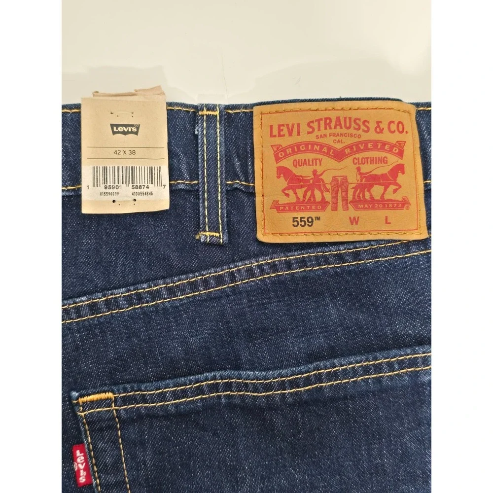 Levis levis 559